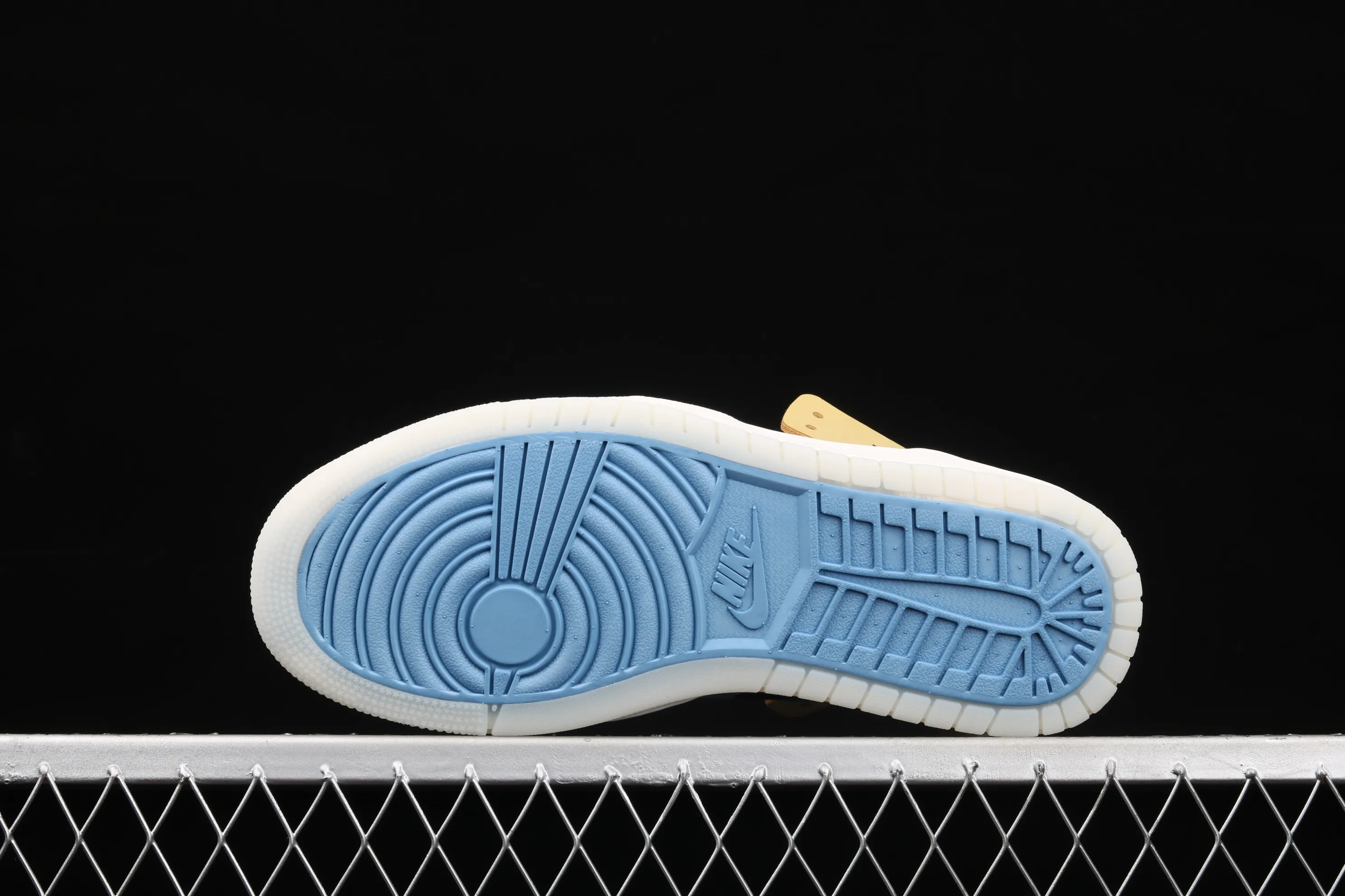 All categories Air Jordan Jordan series basketball shoes Air Jordan 1 High Z version Air Jordan 1 Zoom CMFT AJ1 Joe 1 black blue yellow CT0978-900